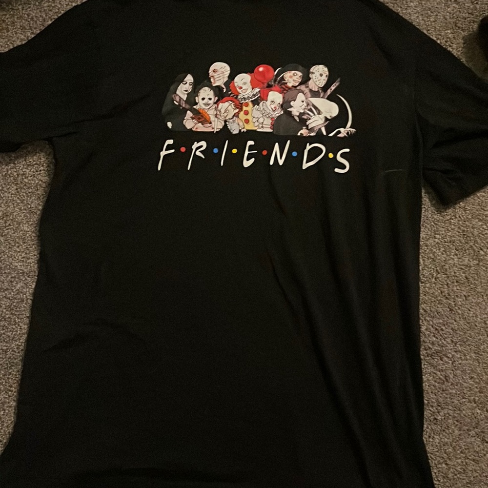 a friends horror movie shirt men’s extra large lightly worn